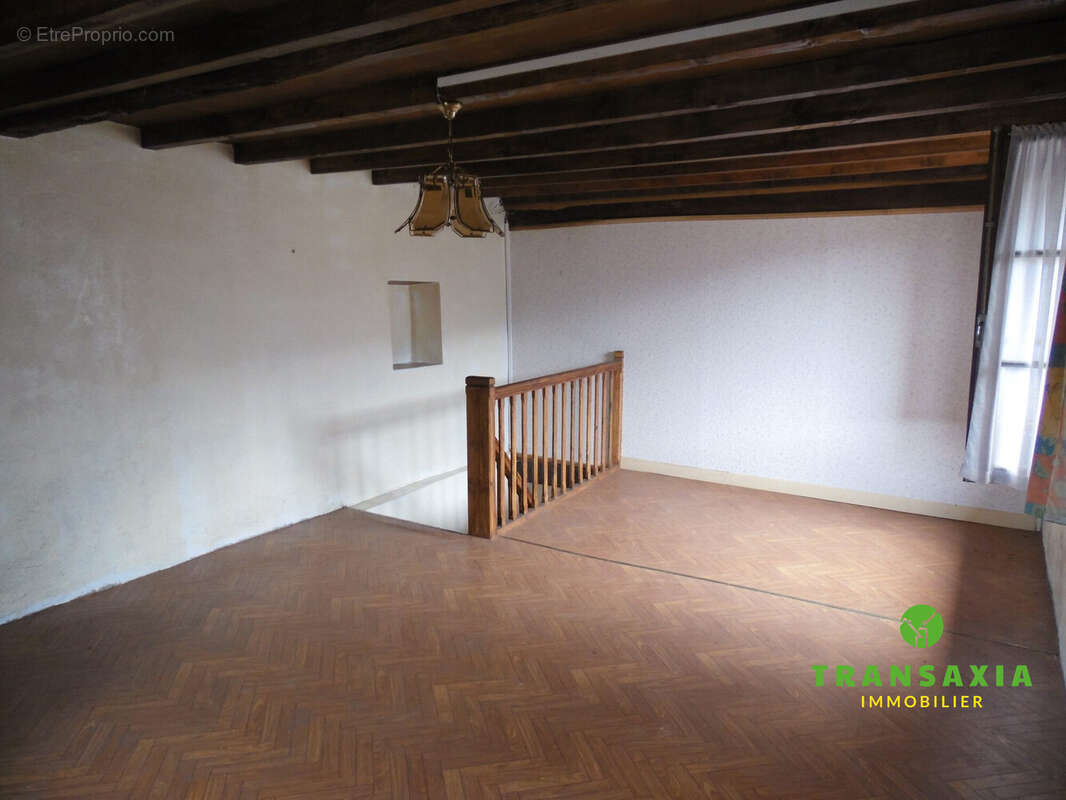 Grande séjour  A1er étage - Maison à BUZAN