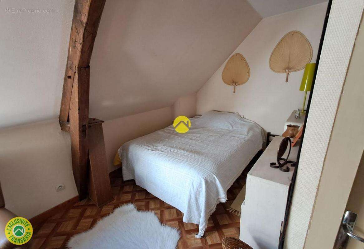 Maison à MEZIERES-EN-BRENNE