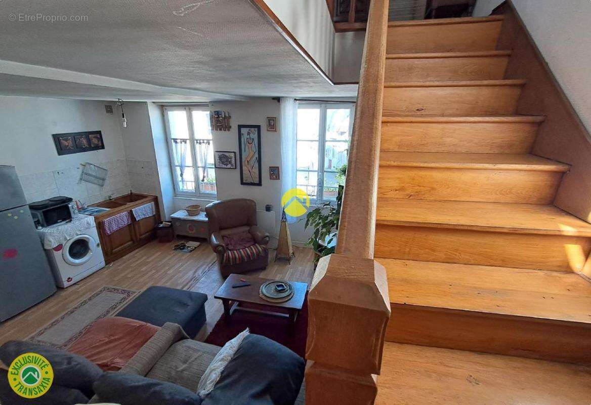 Maison à MEZIERES-EN-BRENNE