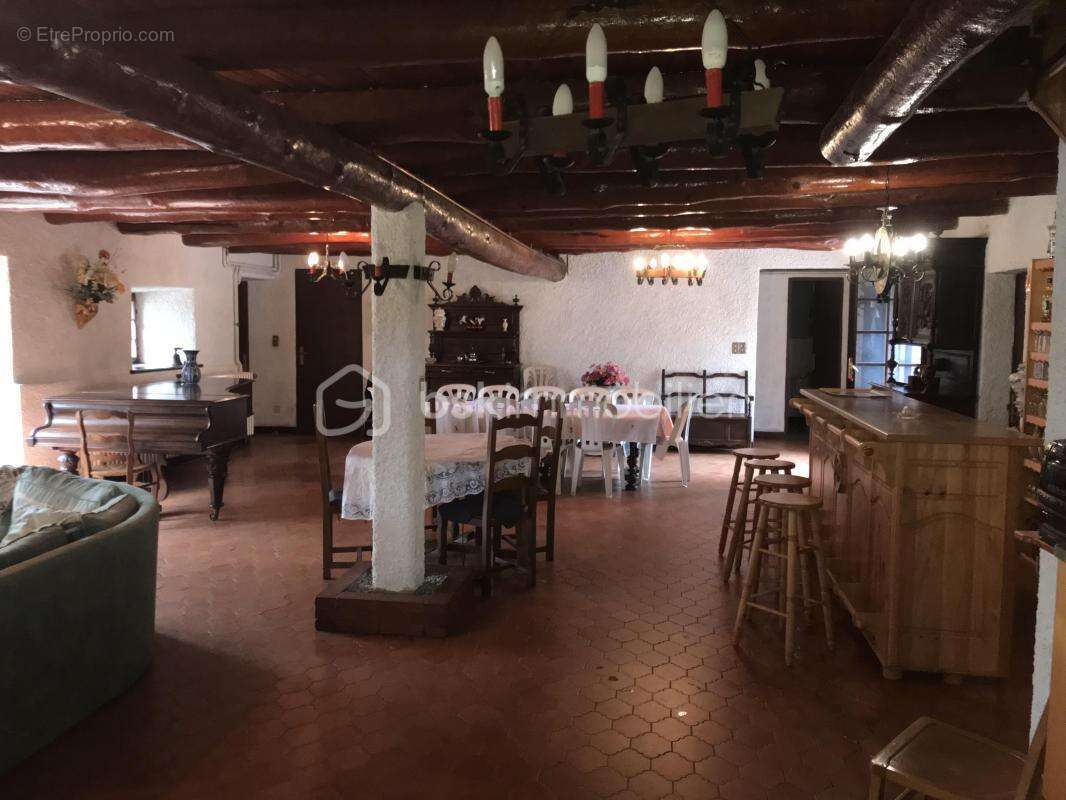 Maison à BELLEVUE-LA-MONTAGNE