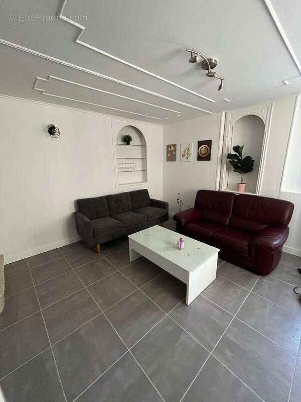 Maison à SEILLONS-SOURCE-D&#039;ARGENS