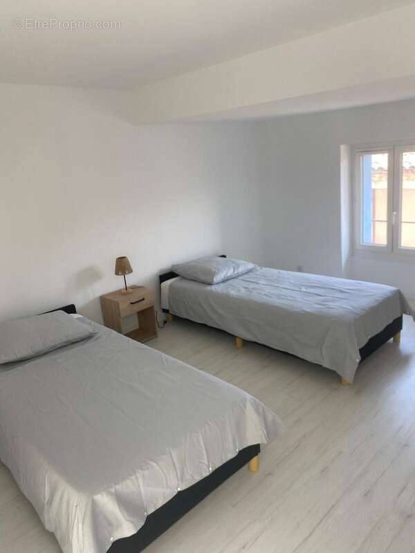 Maison à SEILLONS-SOURCE-D&#039;ARGENS