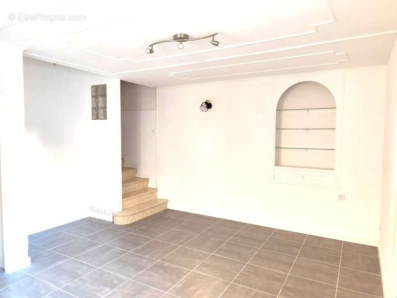 Maison à SEILLONS-SOURCE-D&#039;ARGENS