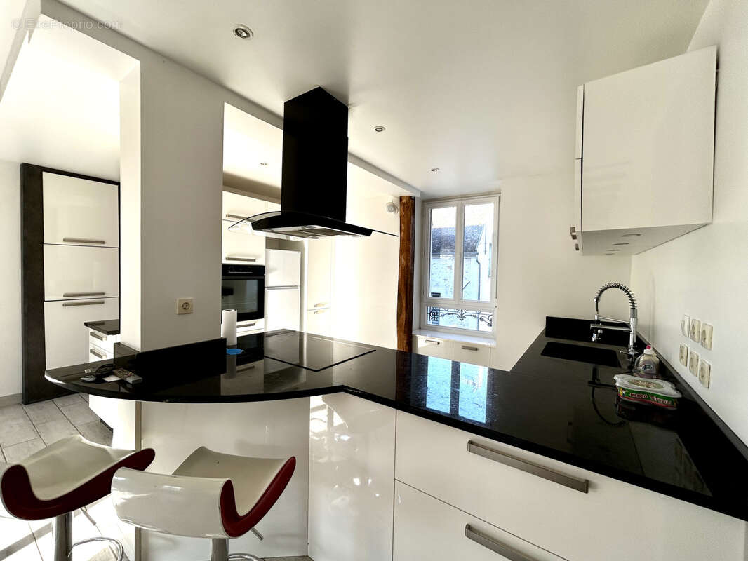 Maison à LA CELLE-SUR-MORIN