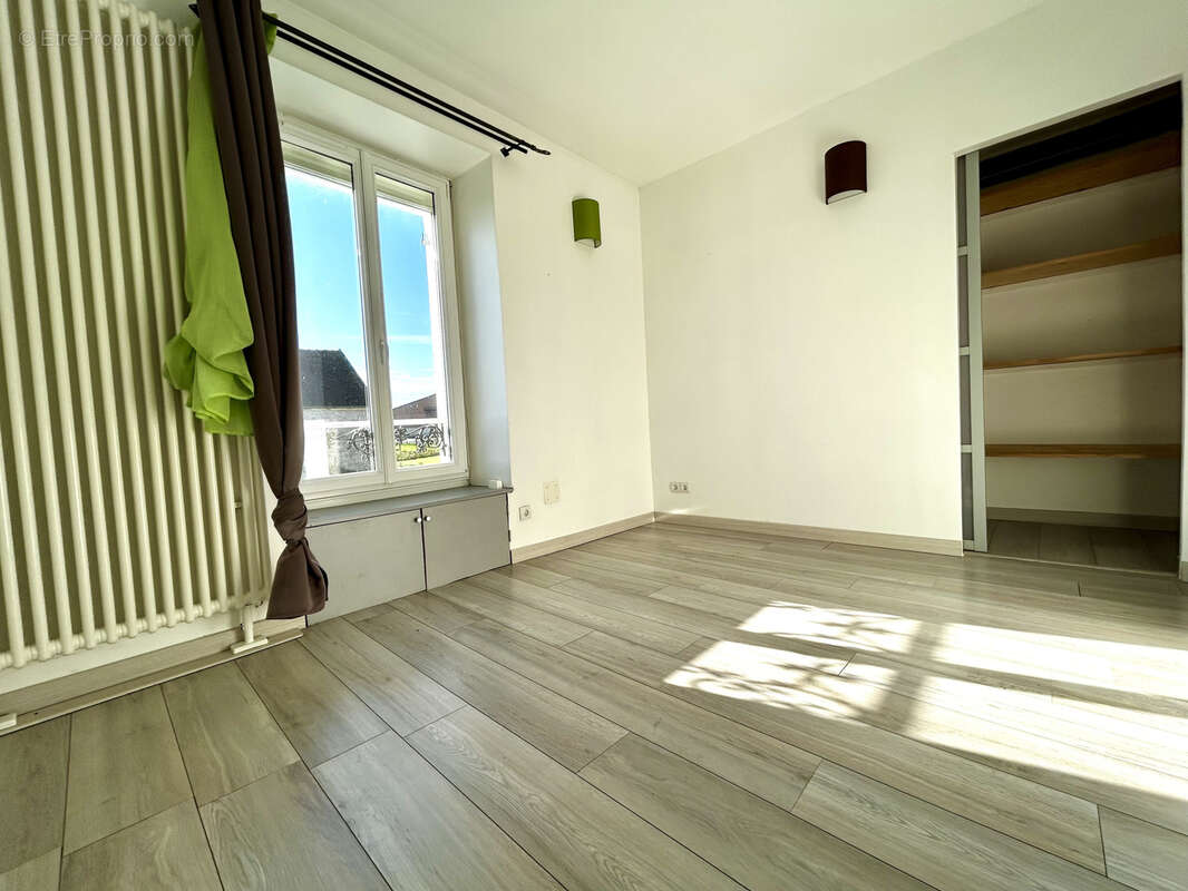 Maison à LA CELLE-SUR-MORIN