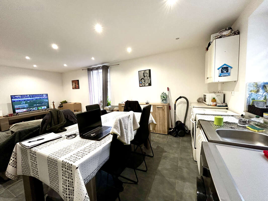 Maison à LA CELLE-SUR-MORIN