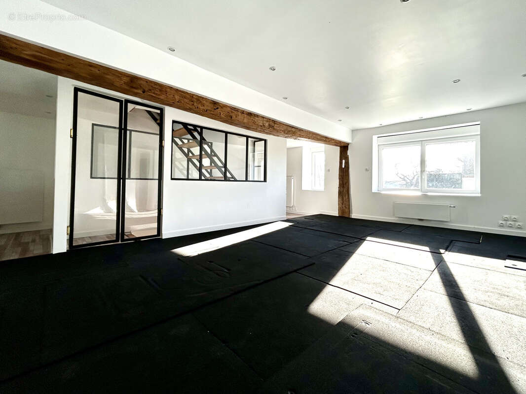 Maison à LA CELLE-SUR-MORIN