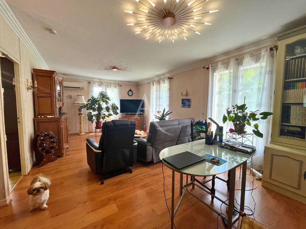 Maison à LA CHAPELLE-HERMIER