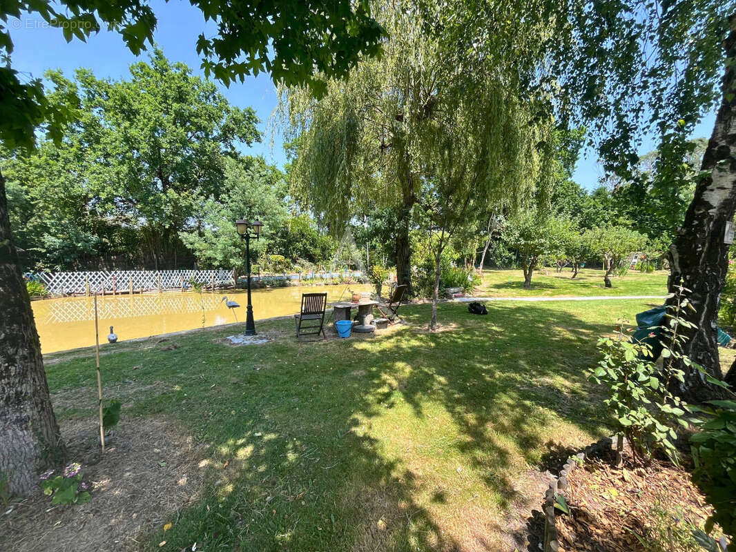 Maison à LA CHAPELLE-HERMIER