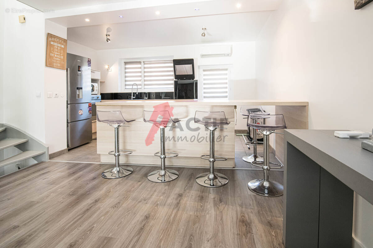 Maison à COURCOURONNES