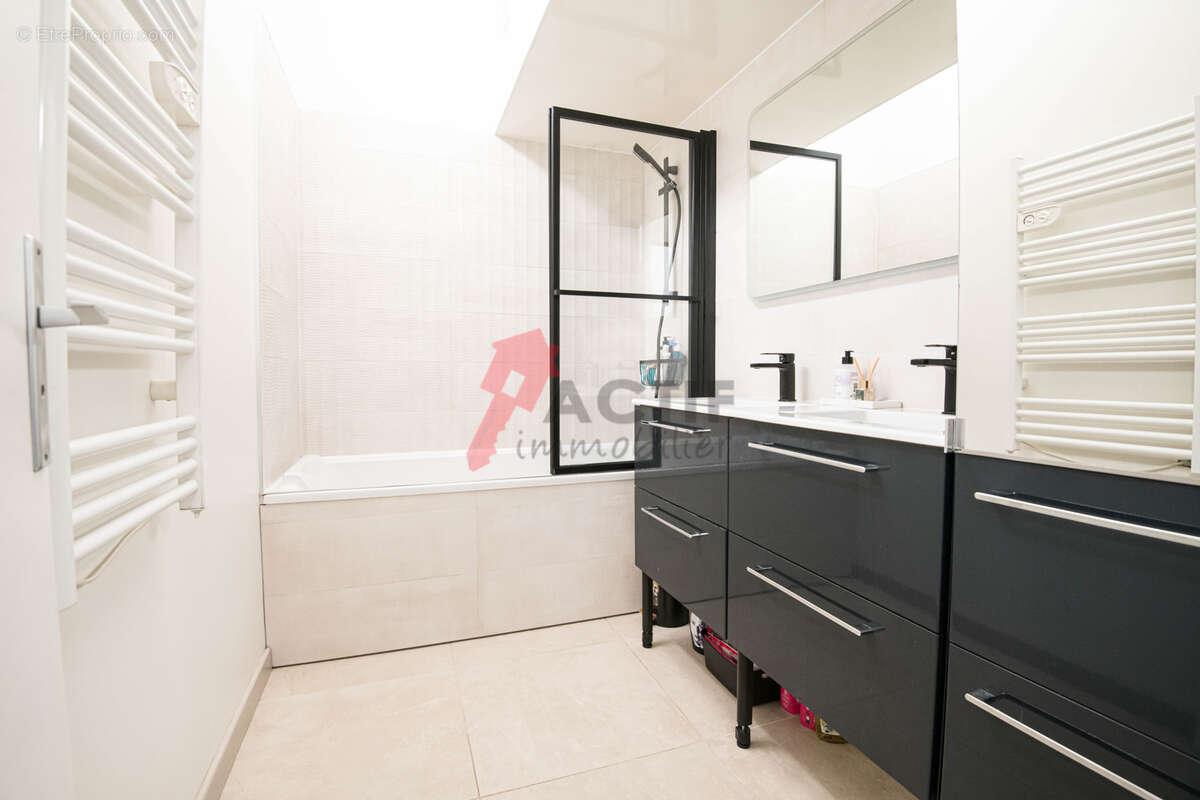 Maison à COURCOURONNES