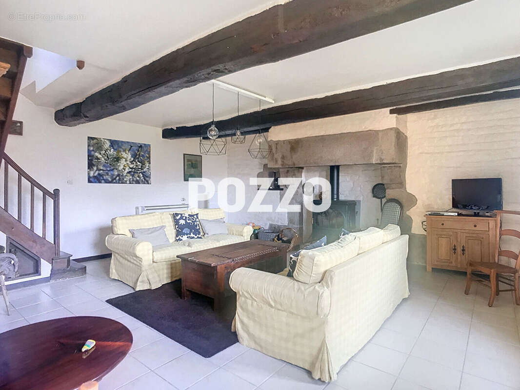 Maison à PERRIERS-EN-BEAUFICEL