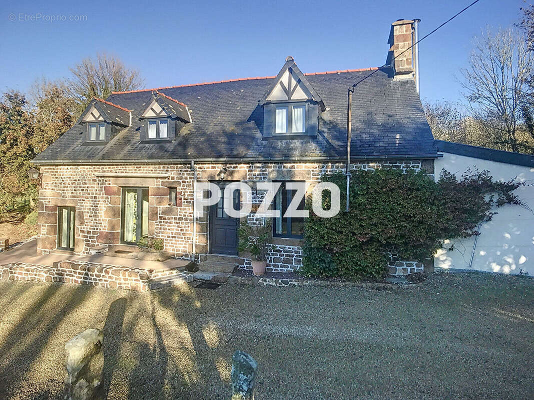 Maison à PERRIERS-EN-BEAUFICEL