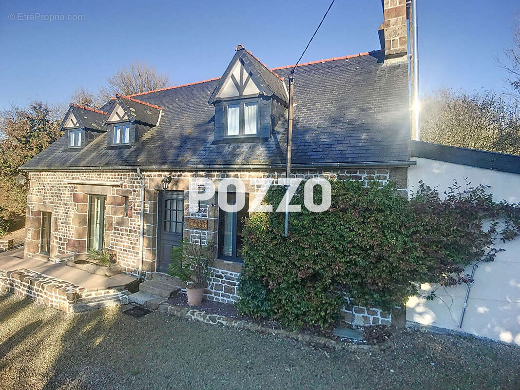 Maison à PERRIERS-EN-BEAUFICEL