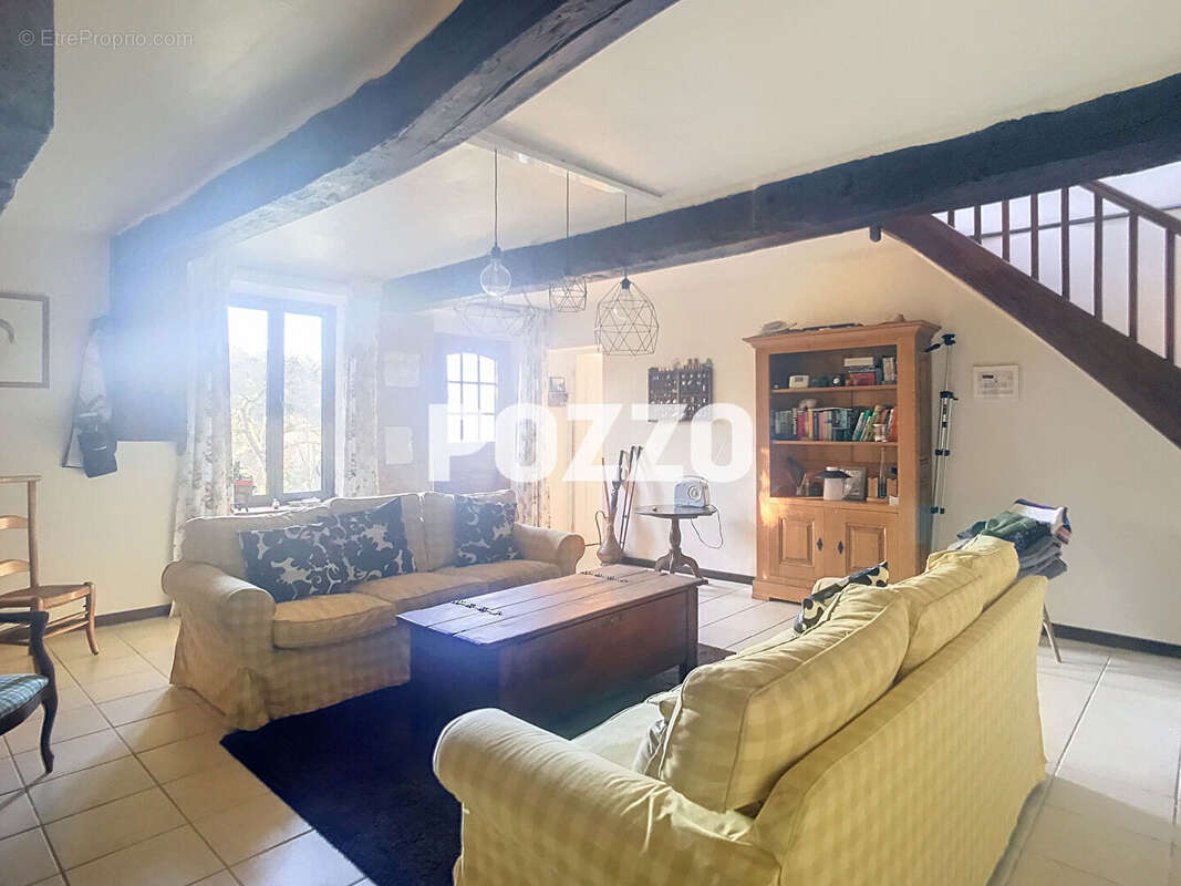 Maison à PERRIERS-EN-BEAUFICEL