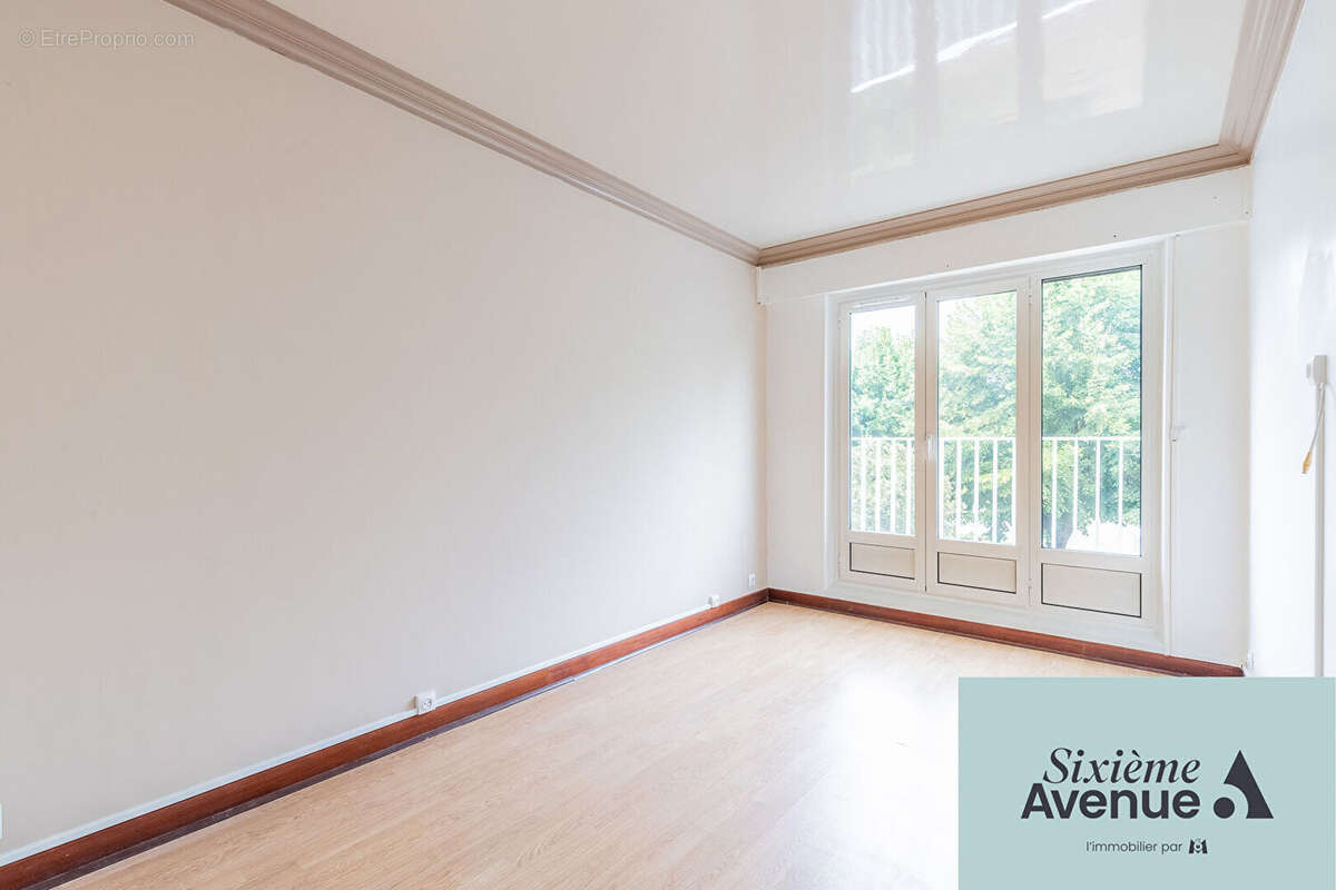 Appartement à CHILLY-MAZARIN