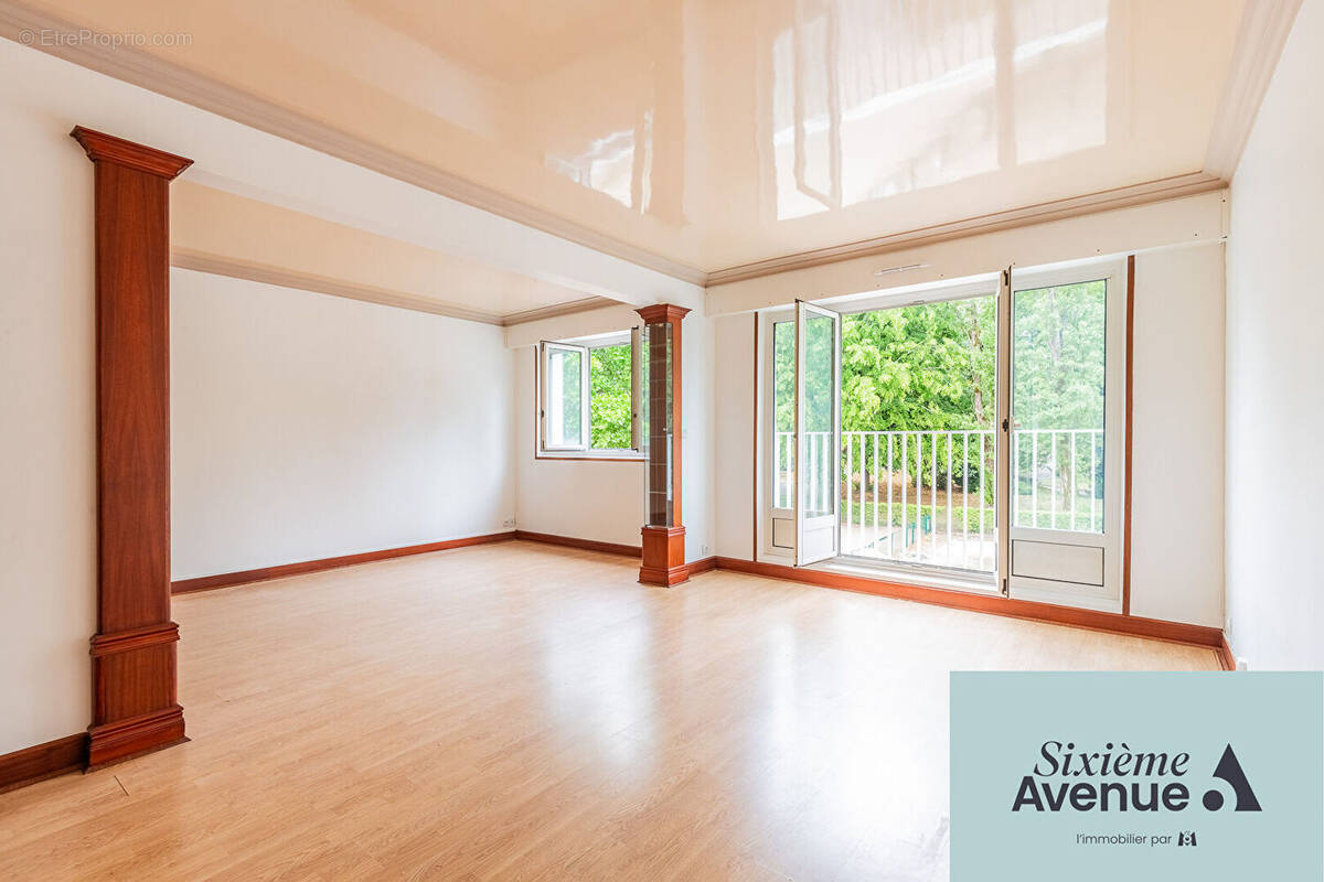 Appartement à CHILLY-MAZARIN