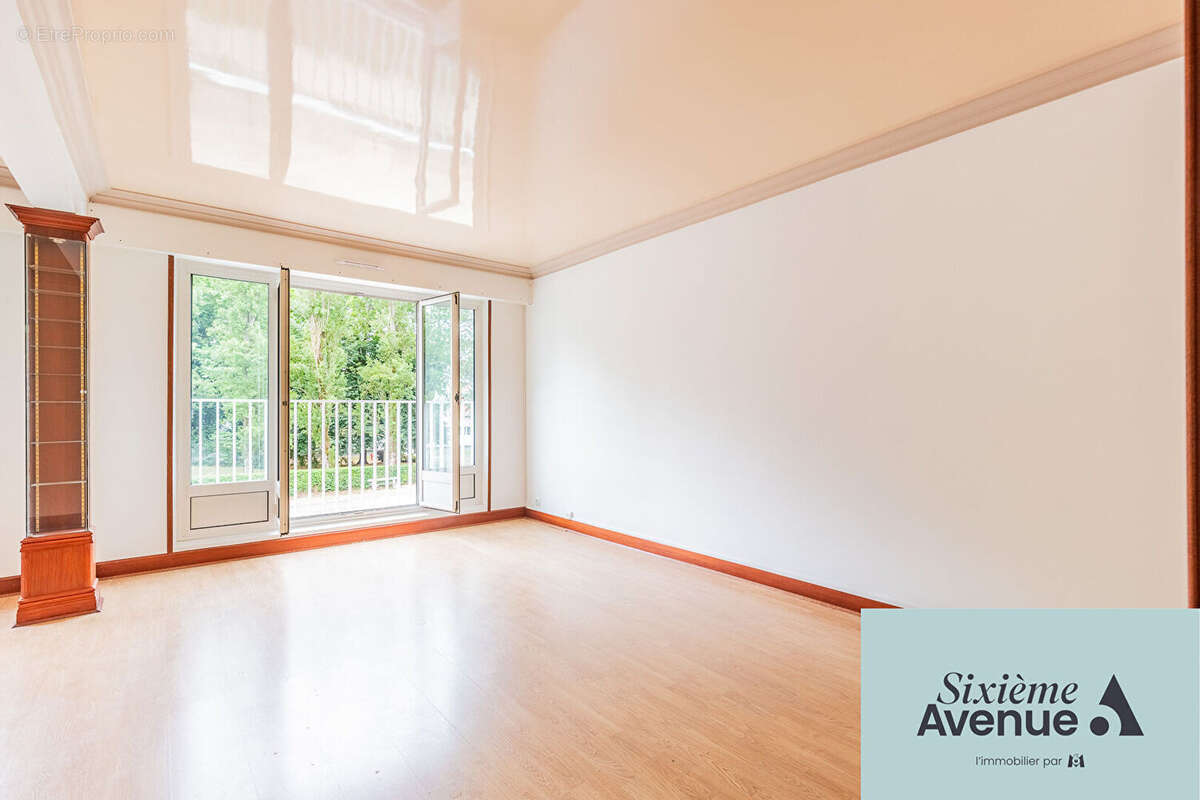 Appartement à CHILLY-MAZARIN