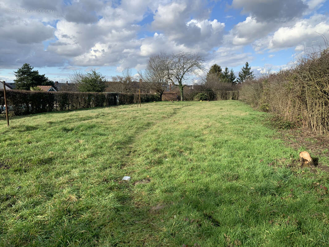 Terrain à SAINT-AUBIN-LES-FORGES