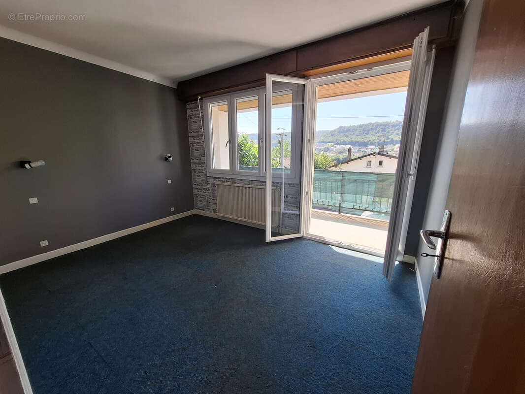 Appartement à POMPEY