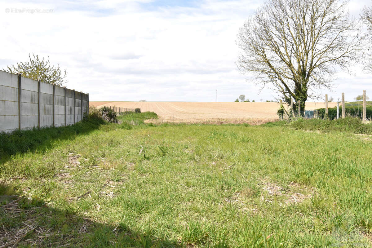 Terrain à CAMBRAI