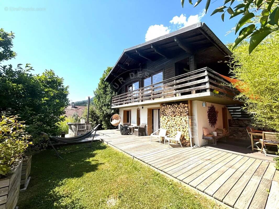 Maison à SAINT-JORIOZ