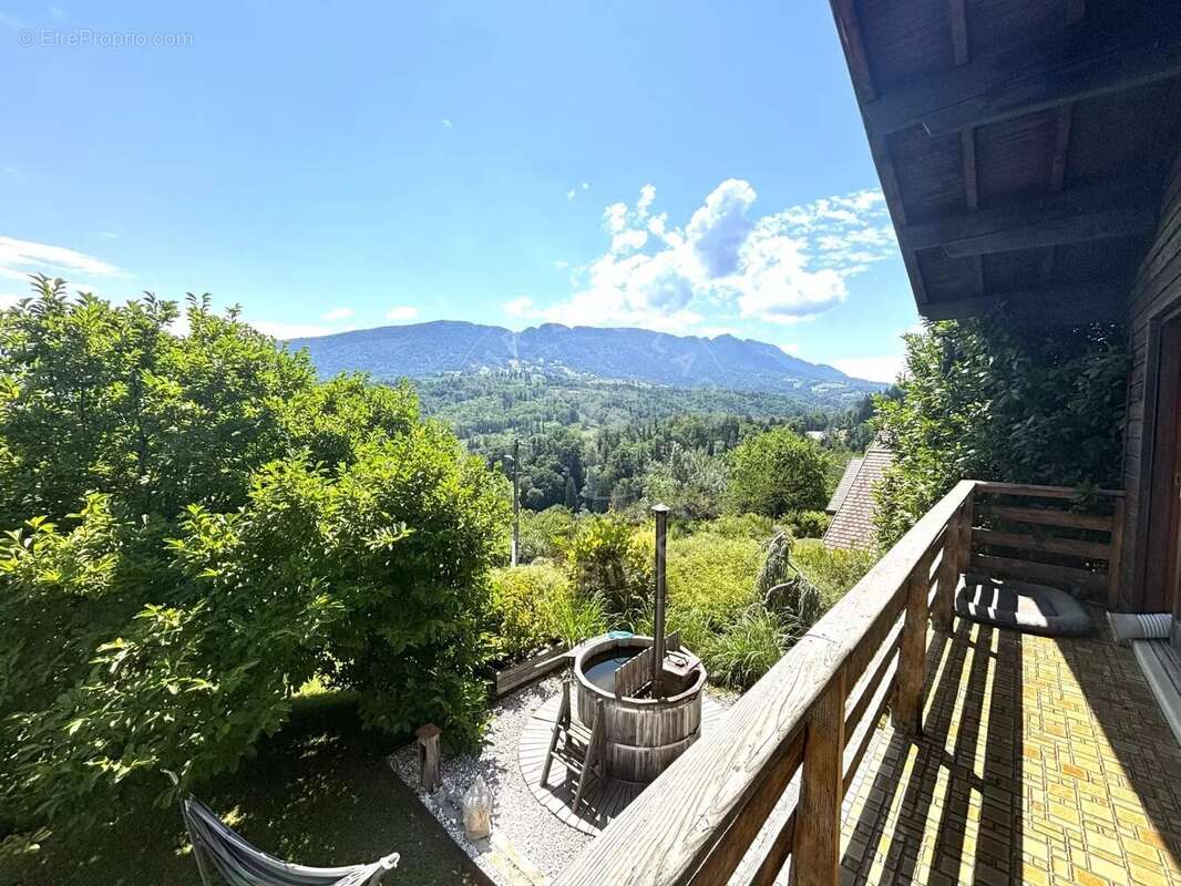 Maison à SAINT-JORIOZ