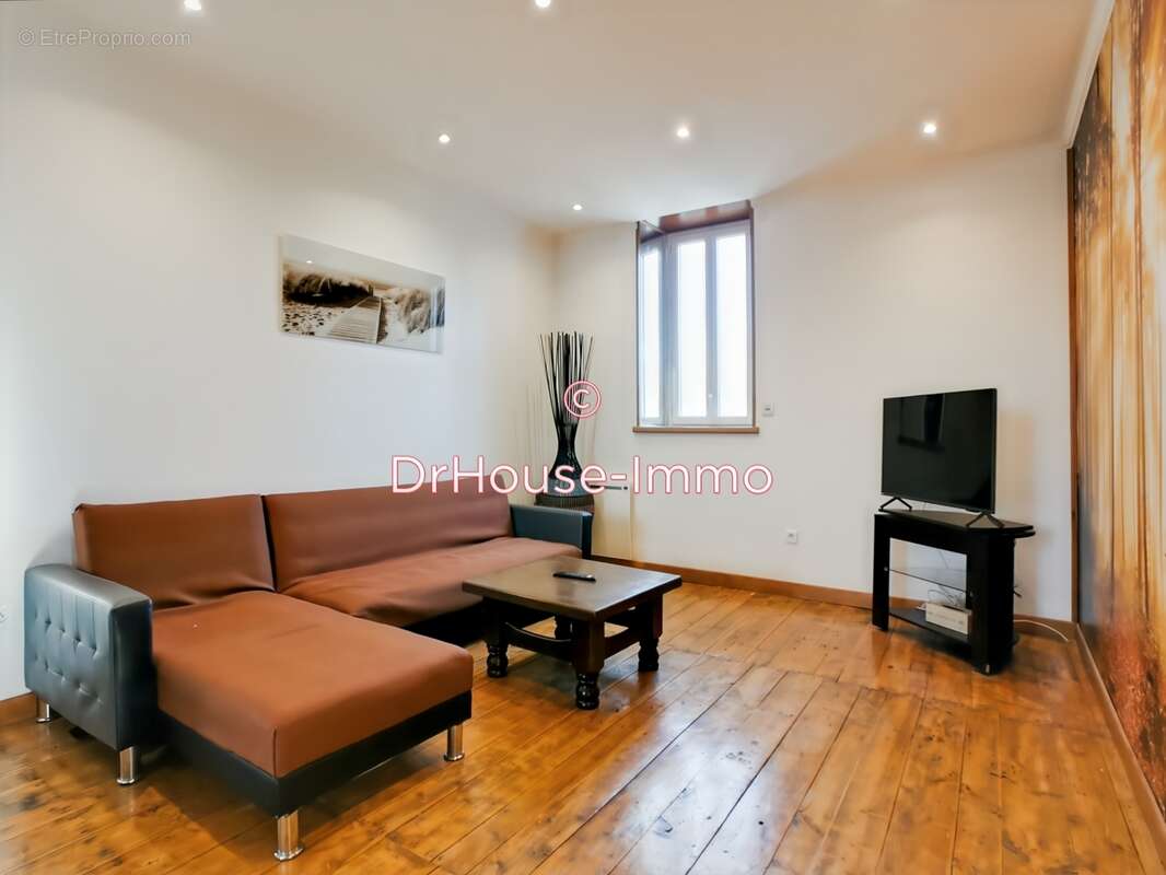 Appartement à JUMILHAC-LE-GRAND