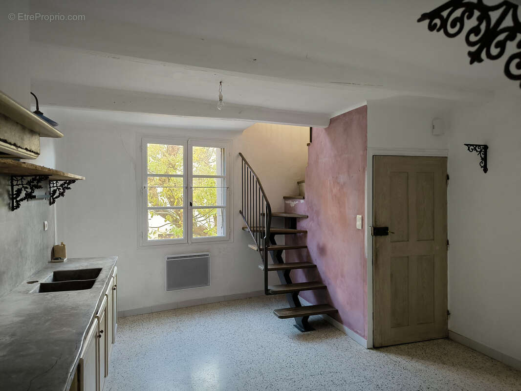 Maison à SAINT-QUENTIN-LA-POTERIE