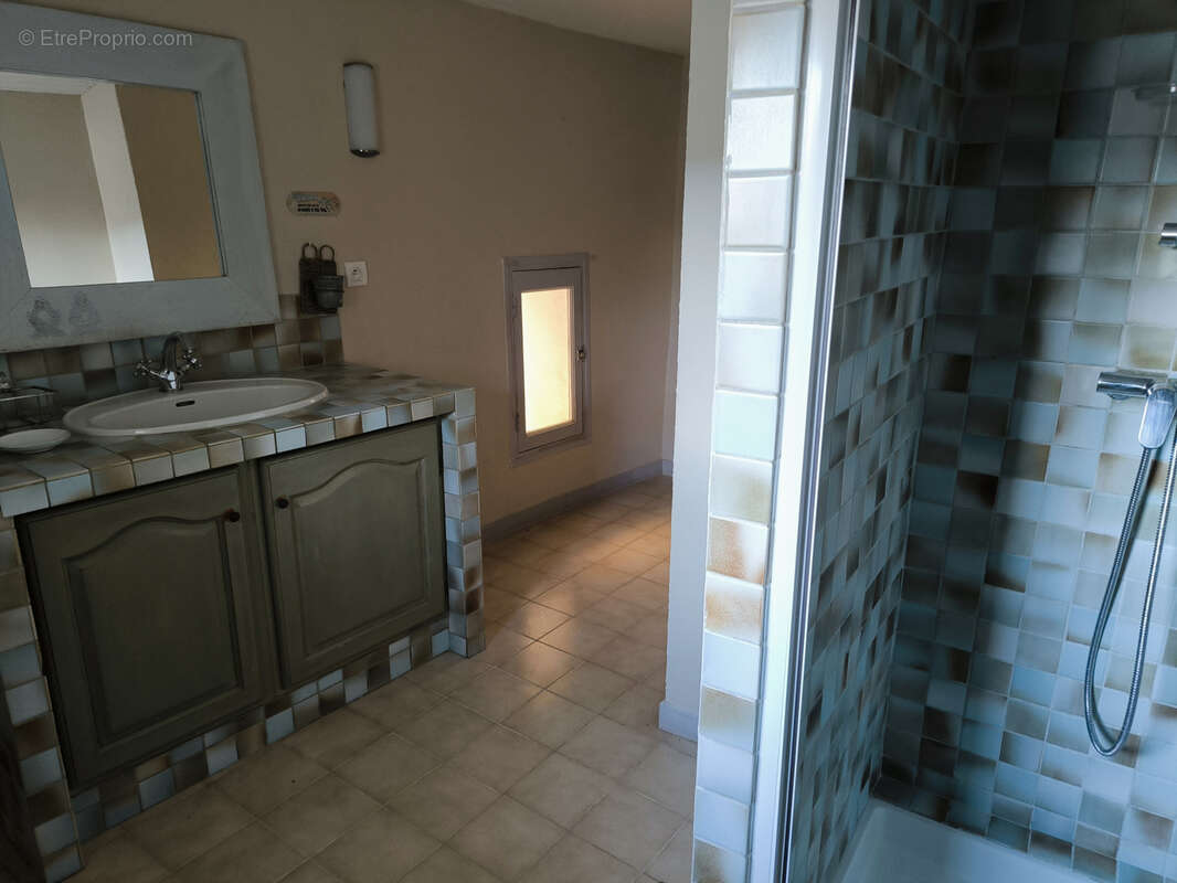 Maison à SAINT-QUENTIN-LA-POTERIE