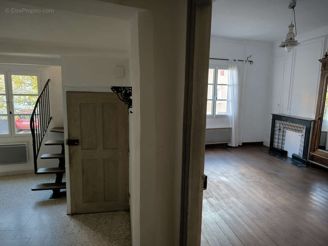 Maison à SAINT-QUENTIN-LA-POTERIE