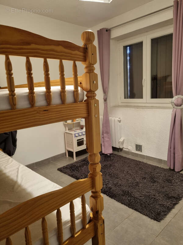 Commerce à MOUSTIERS-SAINTE-MARIE