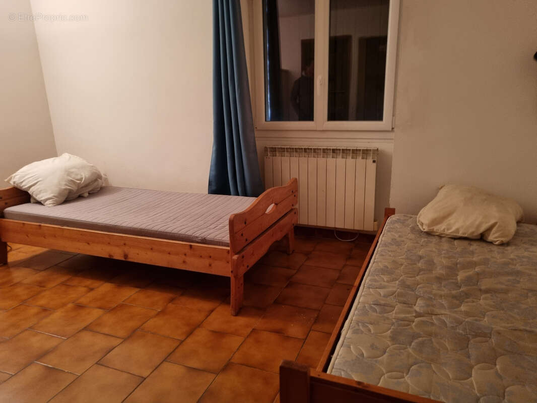 Commerce à MOUSTIERS-SAINTE-MARIE