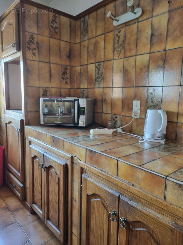 Commerce à MOUSTIERS-SAINTE-MARIE