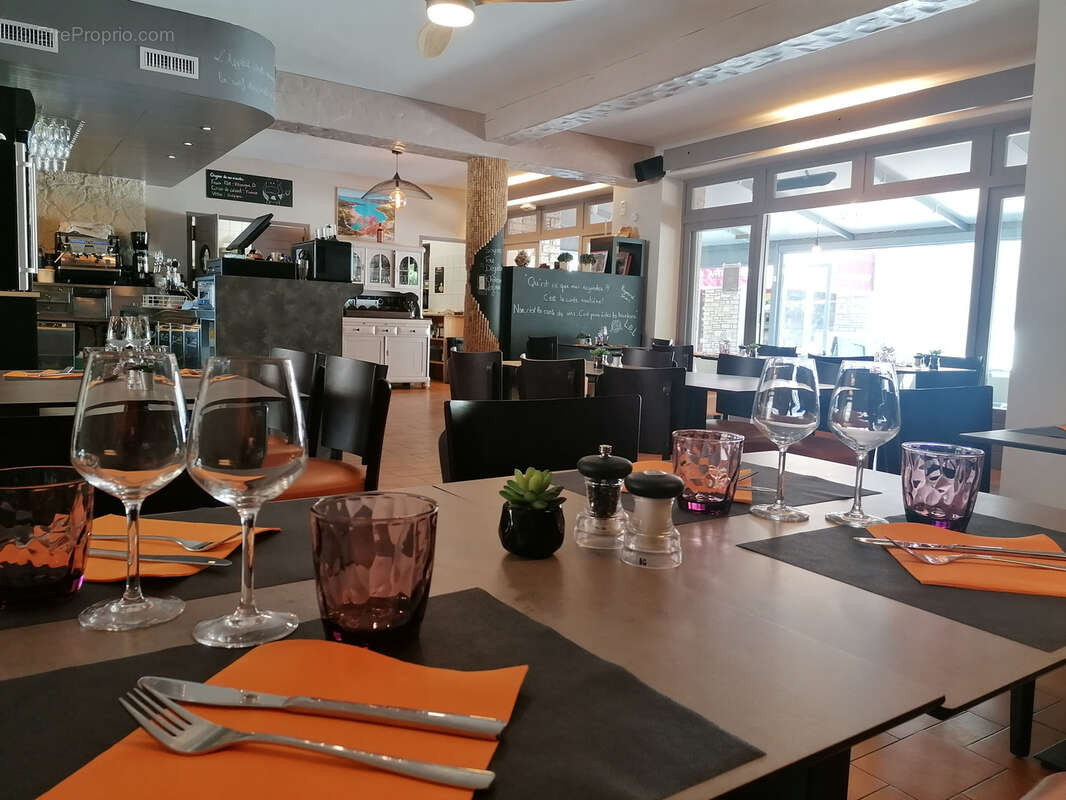 Commerce à MOUSTIERS-SAINTE-MARIE