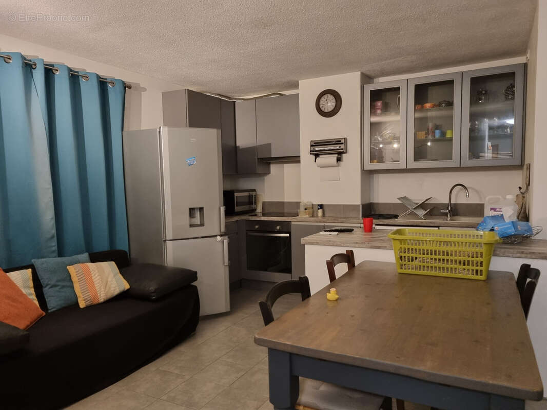 Commerce à MOUSTIERS-SAINTE-MARIE