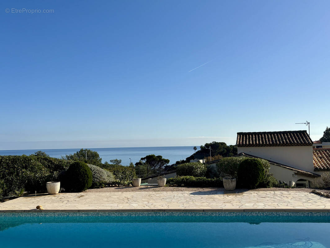 Maison à LES ISSAMBRES