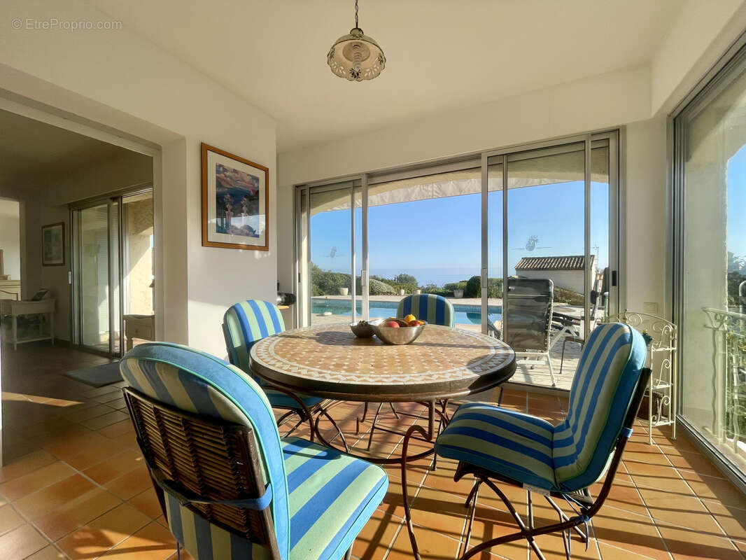 Maison à LES ISSAMBRES