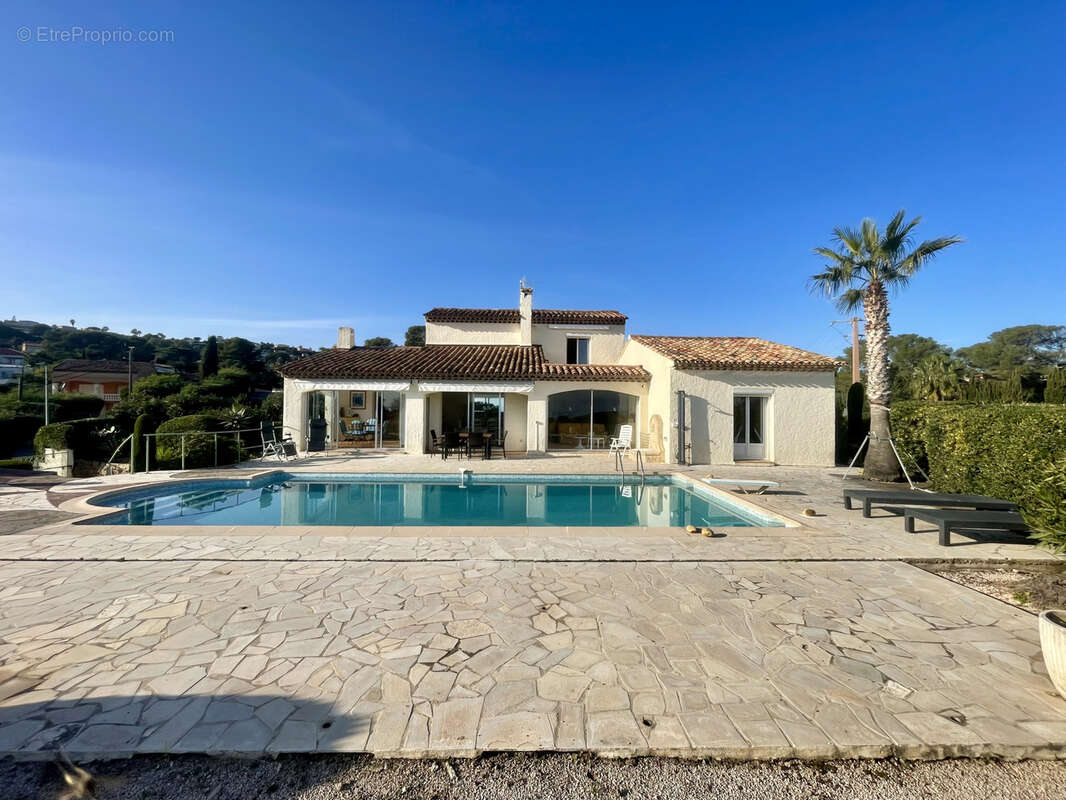 Maison à LES ISSAMBRES