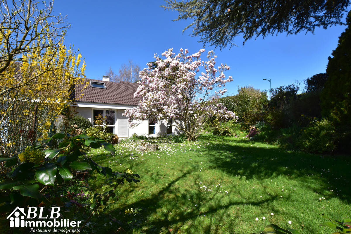 Maison à LES ESSARTS-LE-ROI