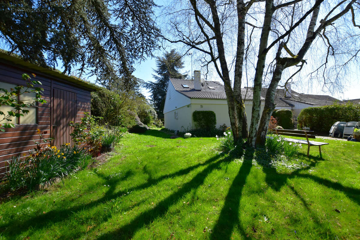 Maison à LES ESSARTS-LE-ROI