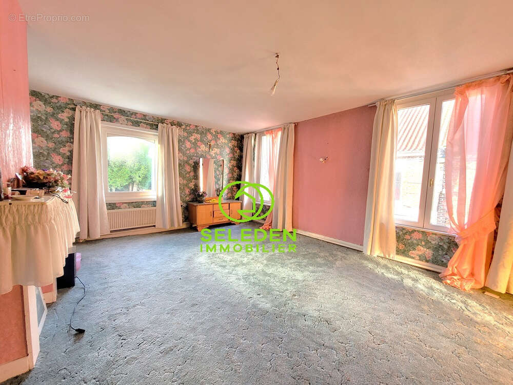 Maison à BRUAY-LA-BUISSIERE