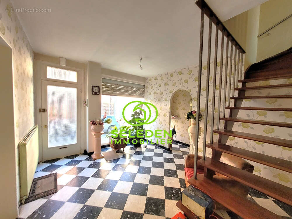 Maison à BRUAY-LA-BUISSIERE