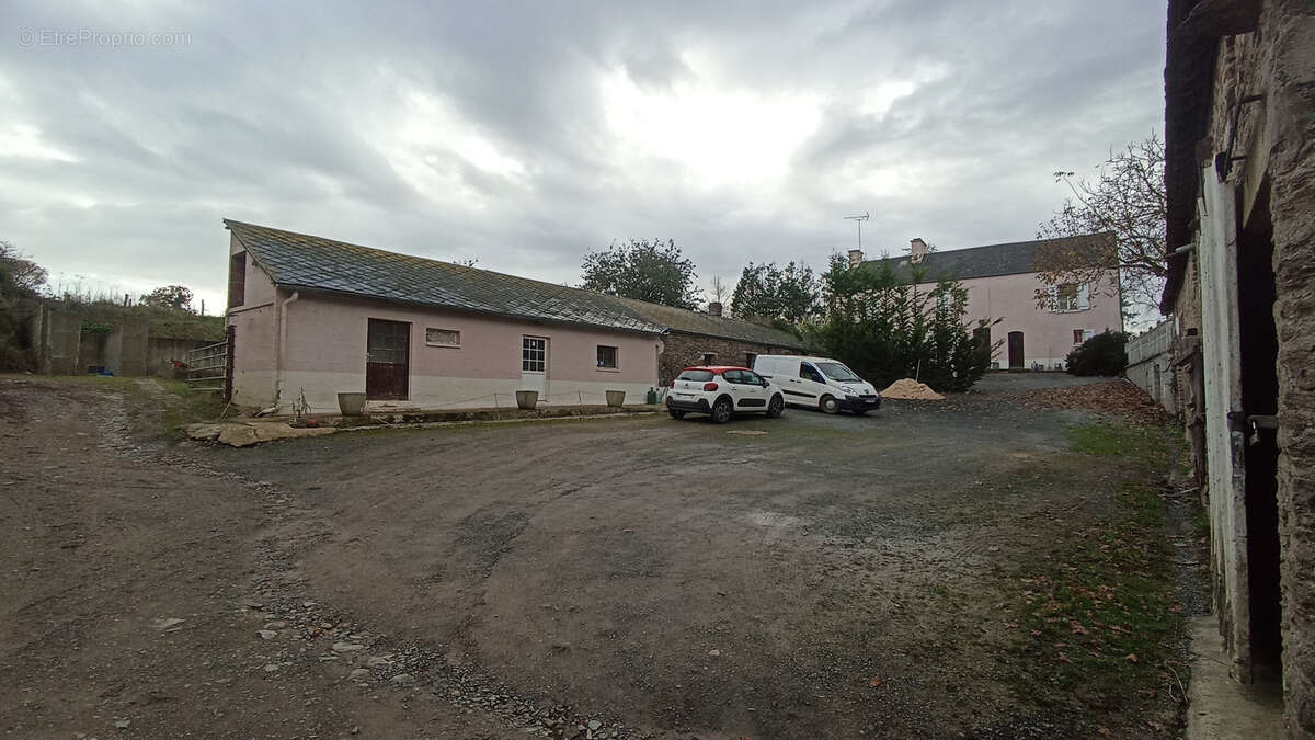 Maison à CERISY-LA-FORET