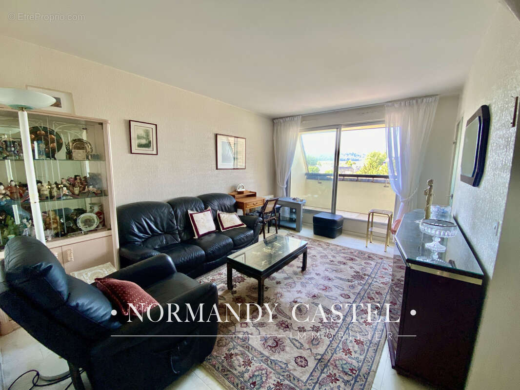 Appartement à TOURGEVILLE