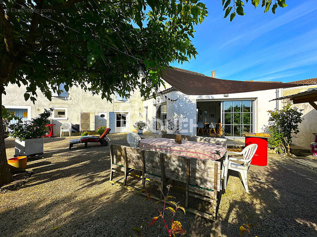 Maison à SAINT-SAUVEUR-D&#039;AUNIS