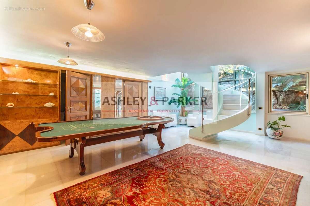 Maison à ROQUEBRUNE-CAP-MARTIN