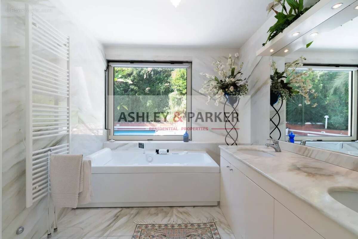 Maison à ROQUEBRUNE-CAP-MARTIN