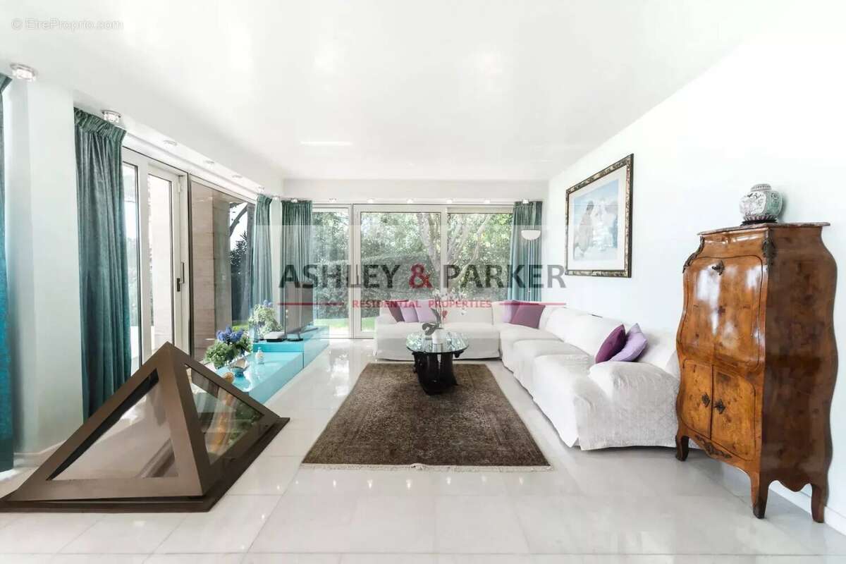 Maison à ROQUEBRUNE-CAP-MARTIN