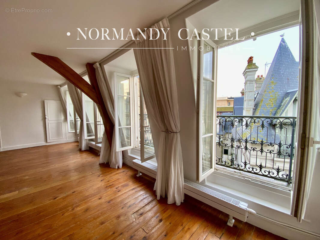 Appartement à TROUVILLE-SUR-MER